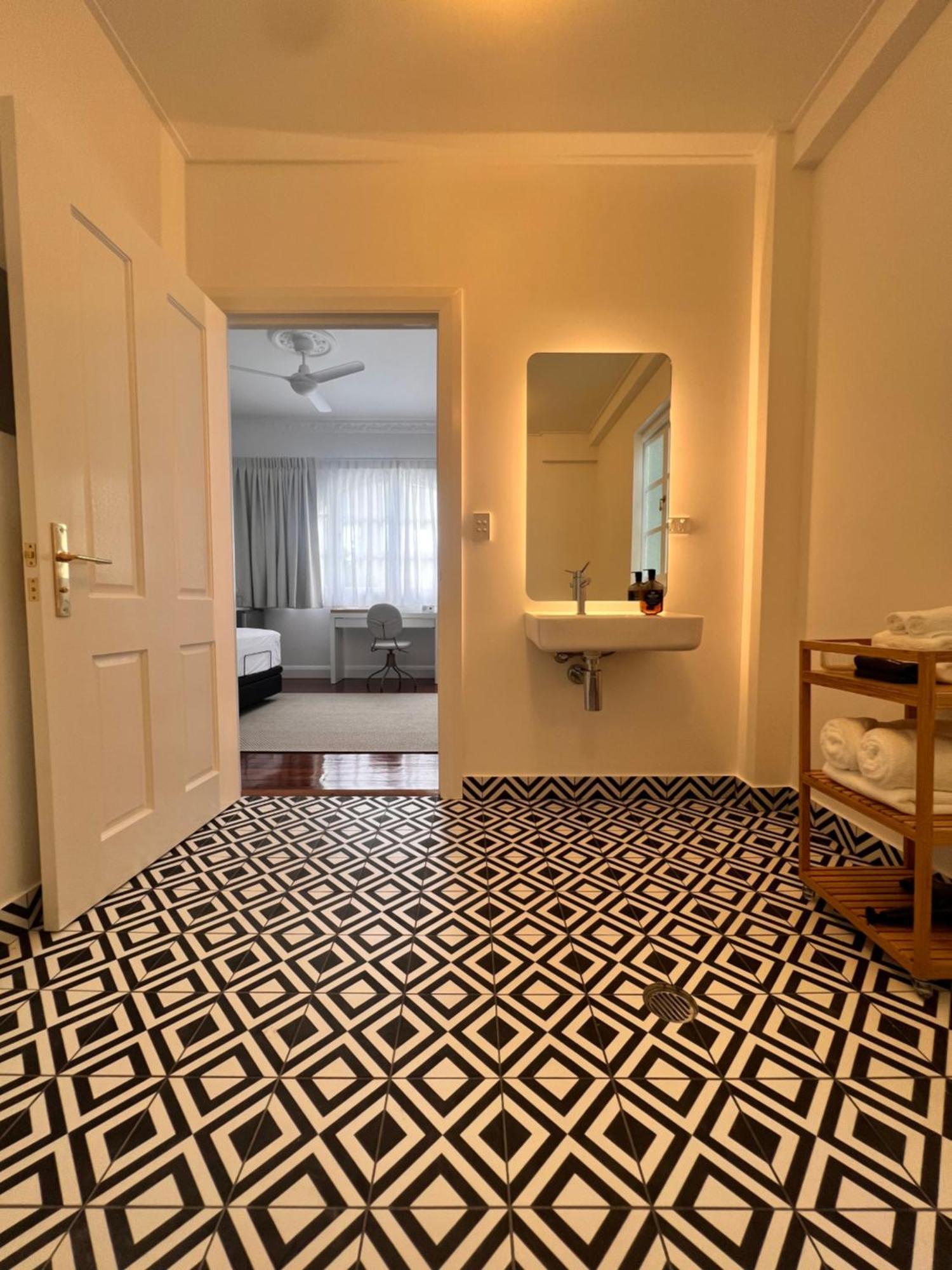 Floriana Boutique Hotel Cairns Exterior photo